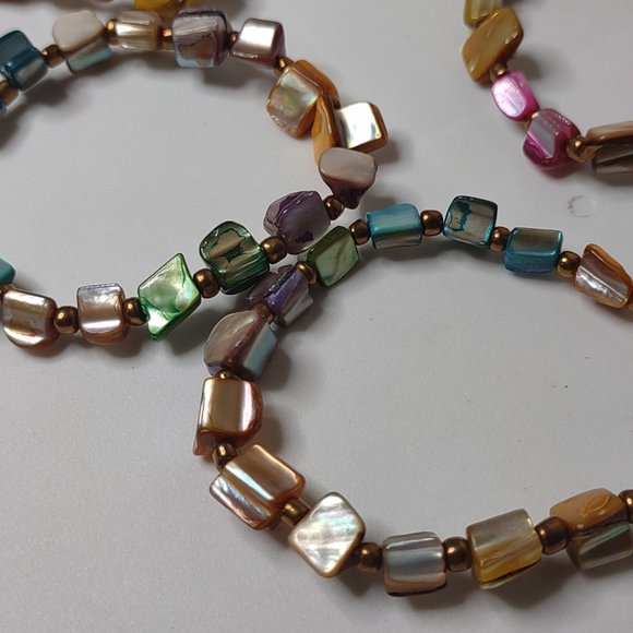 Set Of 5 Colorful Shell Bead Stretch Bracelets - Picture 4 of 14